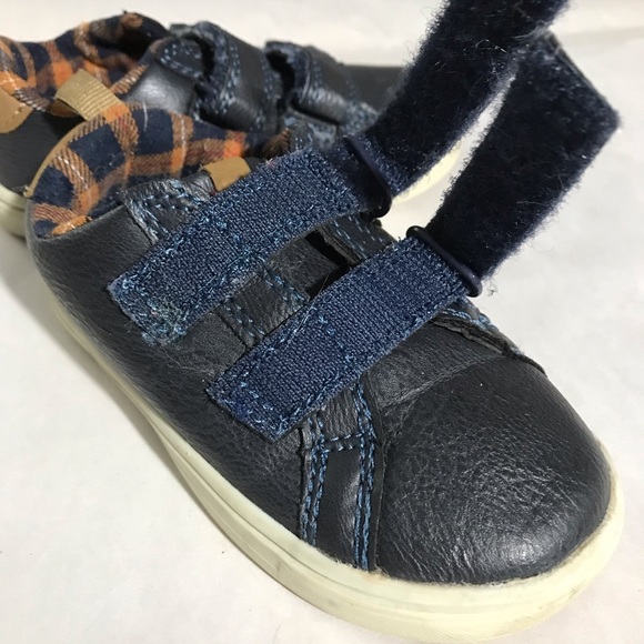 Carter’s Gus Boys Sneakers Size 7 - Picture 5 of 9